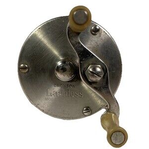 Bronson Lashless 1700 Casting Reel Made in USA Level Wind Vintage